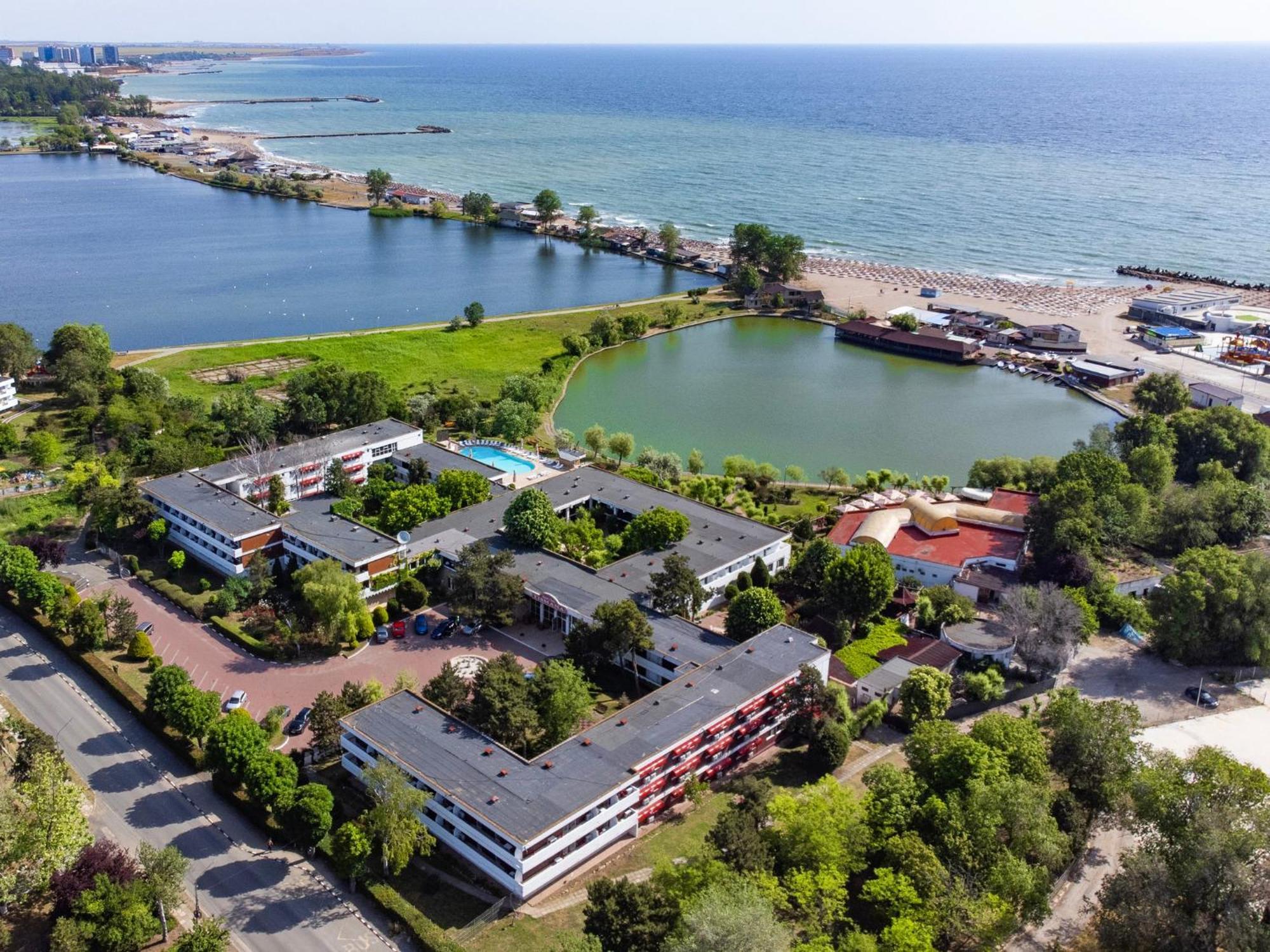 Complex Tismana 3* All Inclusive Jupiter Exterior foto