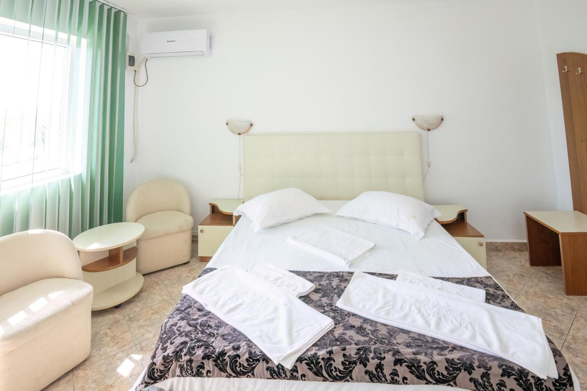 Complex Tismana 3* All Inclusive Jupiter Exterior foto